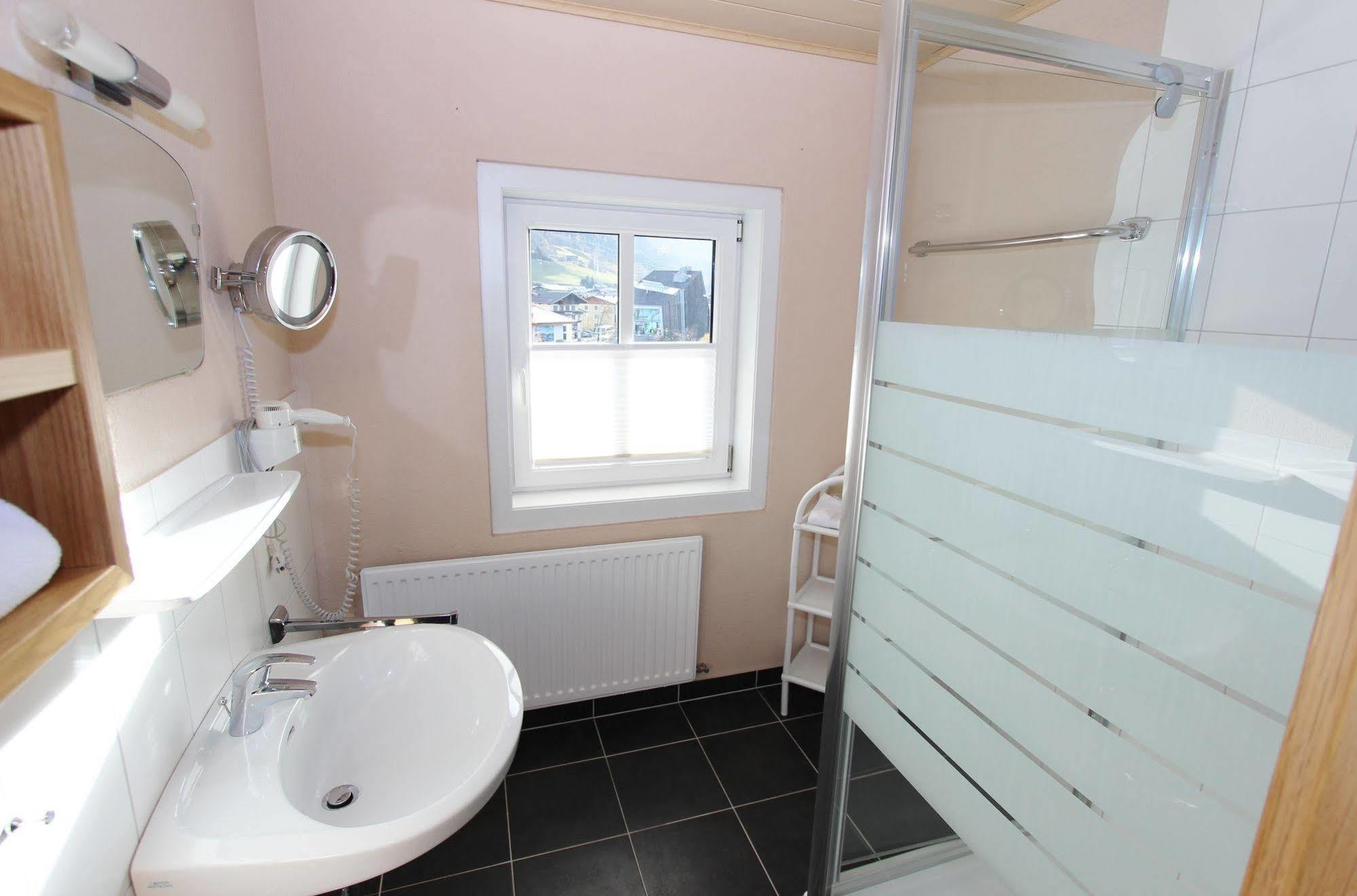 Apartment Margarethenstein Mit Privat Sauna Und Inklusive Zell Am See-Kaprun Sommerkarte Exterior photo